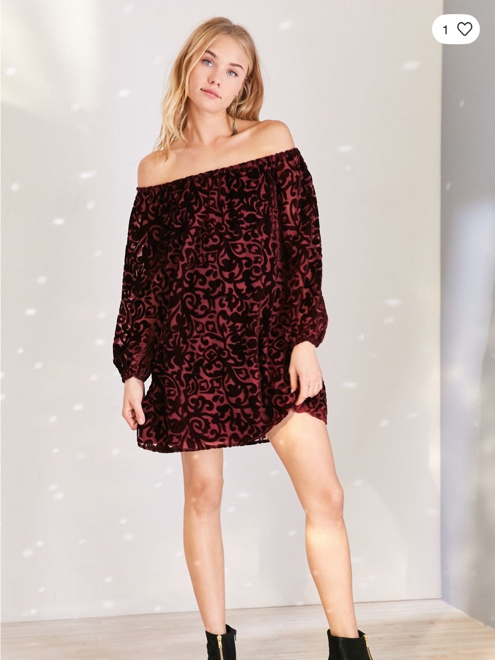 Urban Outfitters Ecoté Off-Shoulder Velvet Burnout Mini Dress in Burgundy